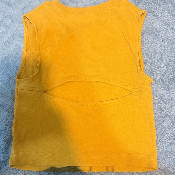 Silence + Noise Yellow Crop Top with Red Rose Design - Picture 2 of 4